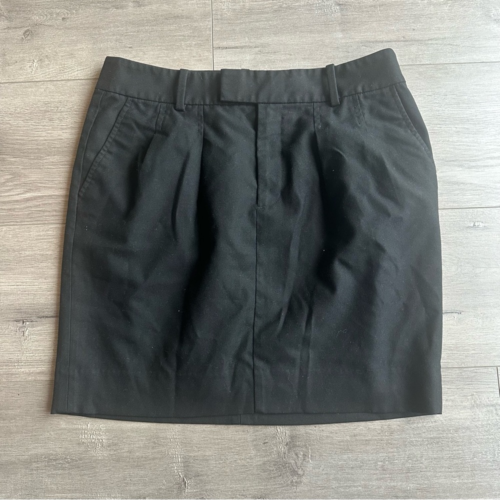 EUC Gap black skirt - size 2